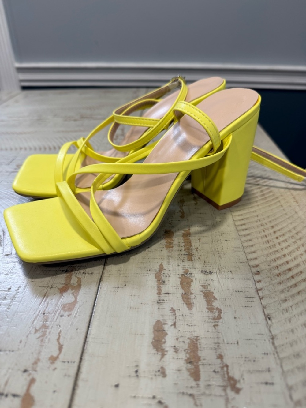 NWOT Shein Women Criss Cross Ankle Strap Chunky Heel - Picture 4 of 10
